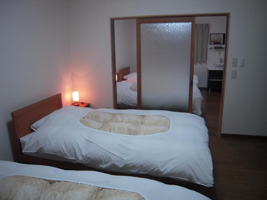 Nakaya House Villa Hatsukaichi Room photo